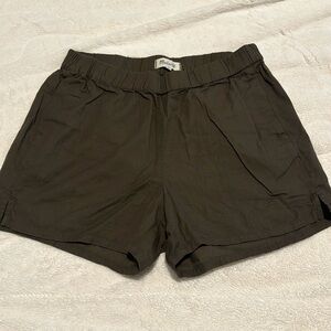Madewell Dark Olive Shorts Size Medium